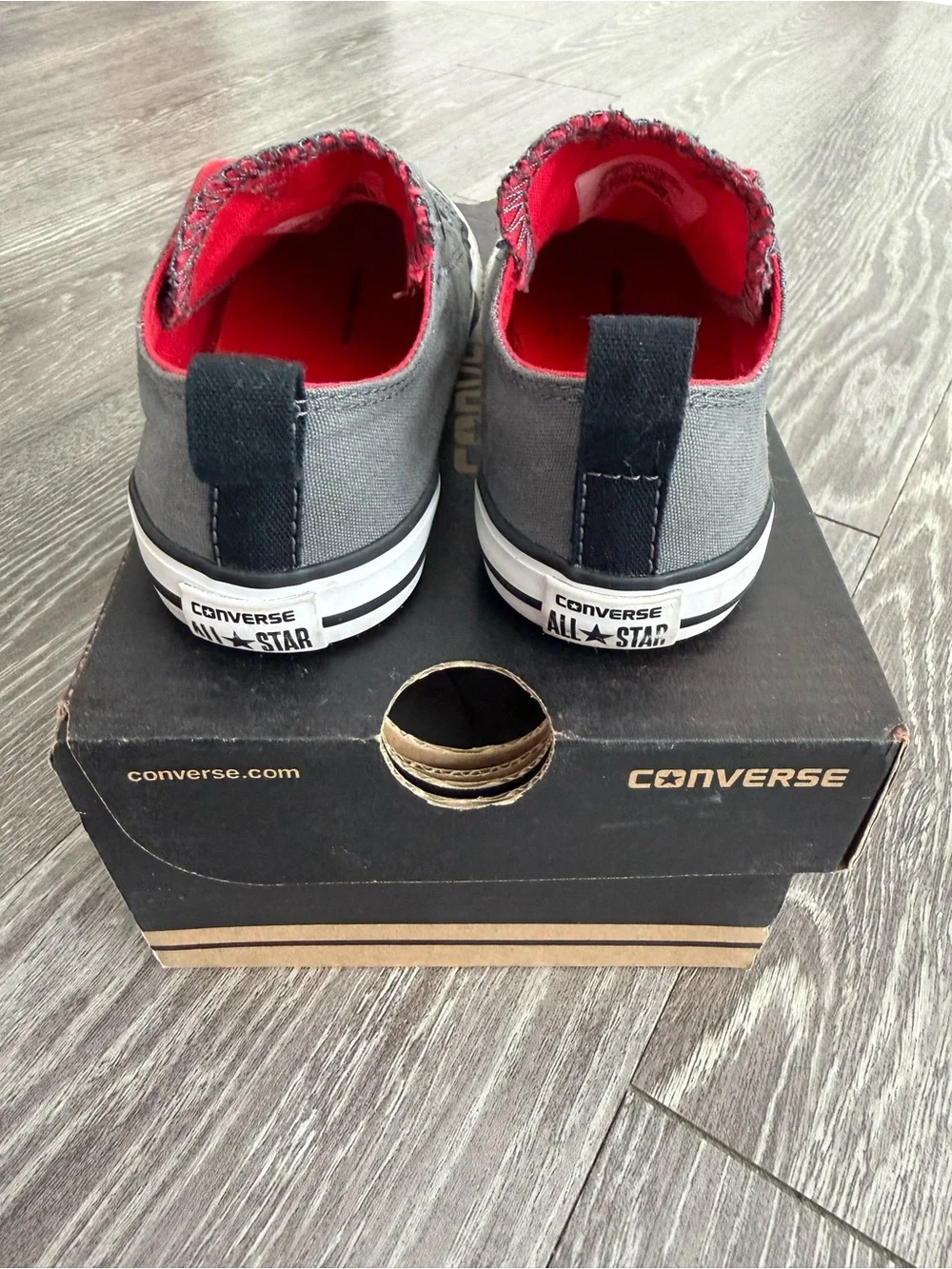 Converse slip low